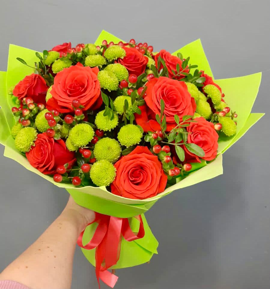 Букет цветов из: Хризантемы и Розы в Бежаницы