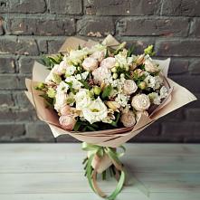 Букет цветов из:  Альстромерии, Розы и Хризантемы в Бежаницы