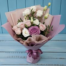Букет цветов из:  Розы и Лизиантусы в Бежаницы