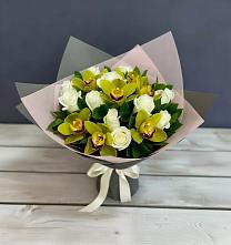 Букет цветов из:  Орхидеи и Розы в Бежаницы