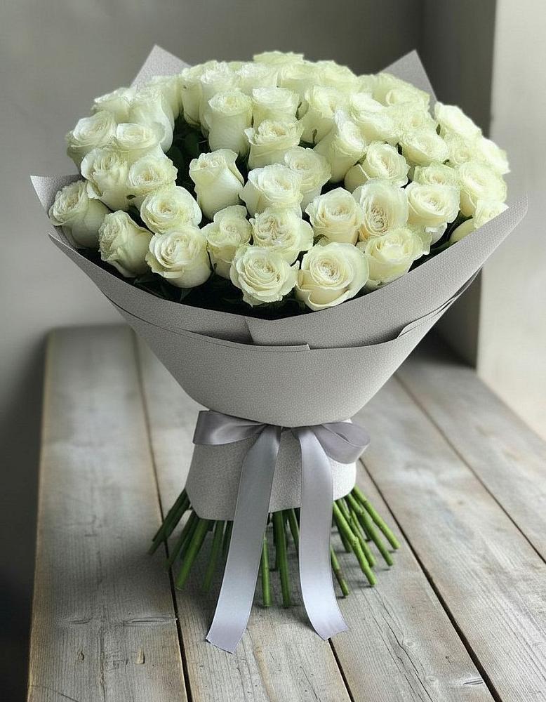 Букет 35 Белых роз в Бежаницы