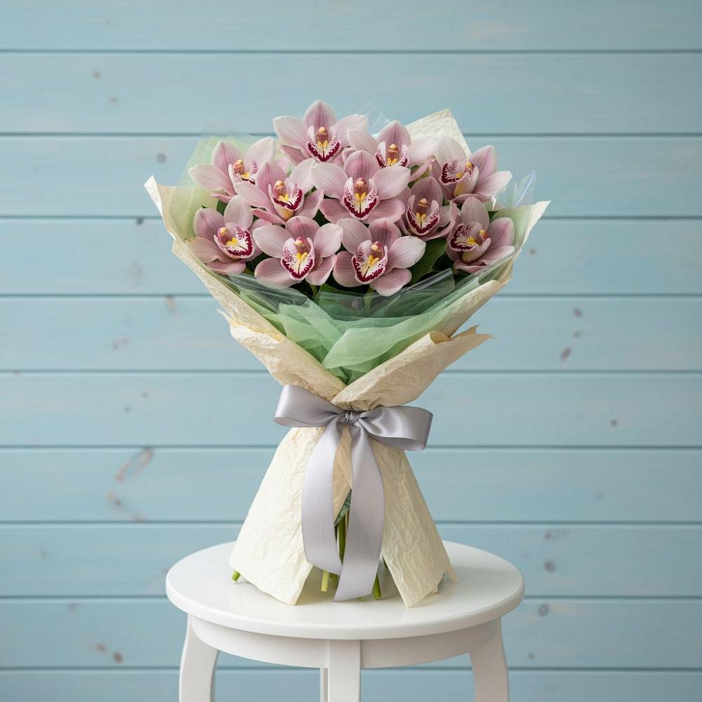 Букет цветов из: Орхидеи и Розы в Бежаницы