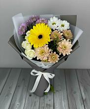 Букет цветов из:  Розы, Герберы и Хризантемы в Бежаницы