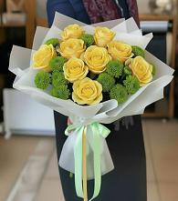 Букет цветов из:  Хризантемы и Розы в Бежаницы