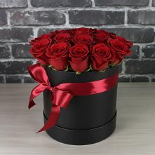 Цветочная композиция из Розы в шляпной коробке в Бежаницы