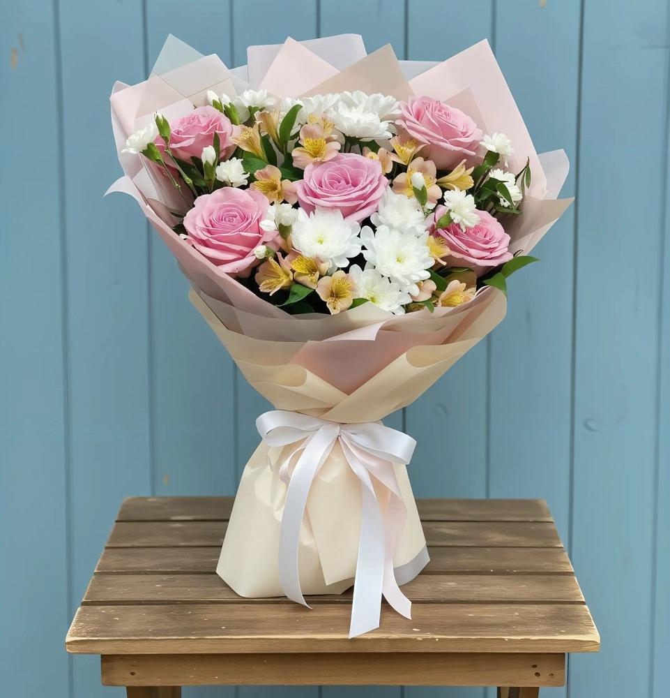 Букет цветов из: Гвоздики, Орхидеи и Розы в Бежаницы