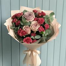 Букет цветов из:  Гвоздики и Розы в Бежаницы