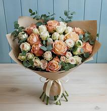 Букет цветов из:  Альстромерии и Розы в Бежаницы