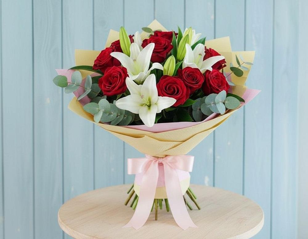 Букет цветов из: Лилии и Розы в Бежаницы